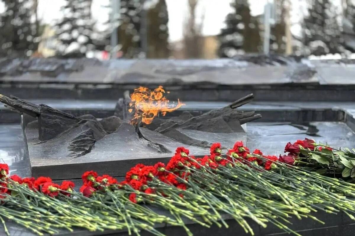 С праздником!